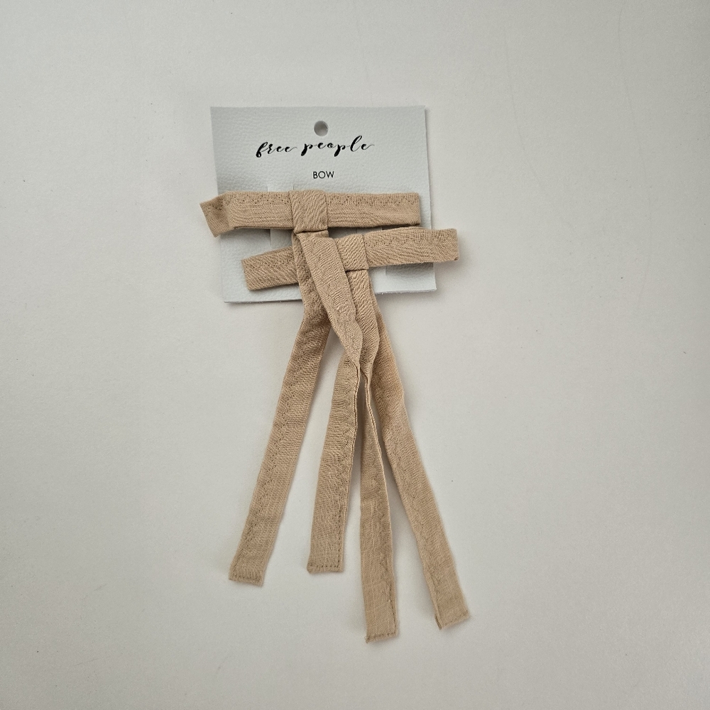 NWT Free People Ivory Lovely Bow Set of 2 Hair Accesory - Picture 6 of 13